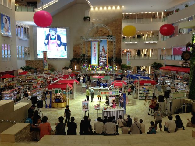 阪急うめだ本店で上映