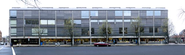 エール大学英国美術センターで上映