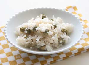 炊きたてのツタンカーメンのえんどう豆の炊き込みご飯