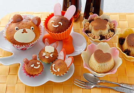 ホットケーキをもっと楽しく-カップでつくるクマ・うさぎ