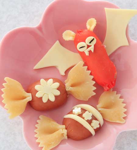 パスタでウィンナーに植毛する!?3 Haired Sausageキャンディーとコウモリ