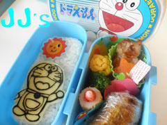 JJさんの投稿お弁当-ドラえもん