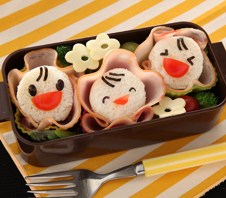 ハムの花のサンドイッチ　弁当