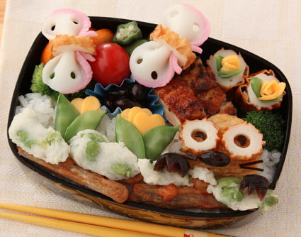 新春のお弁当　蒲鉾の蝶　かまぼこ　飾り切り