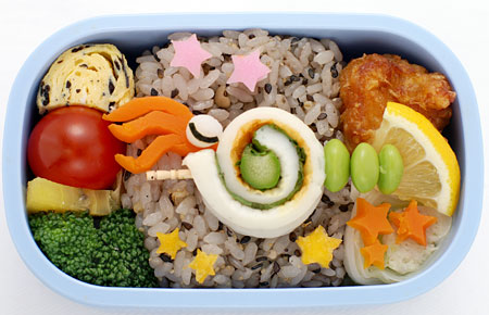 真夏のお弁当　　オーム貝とサルビア