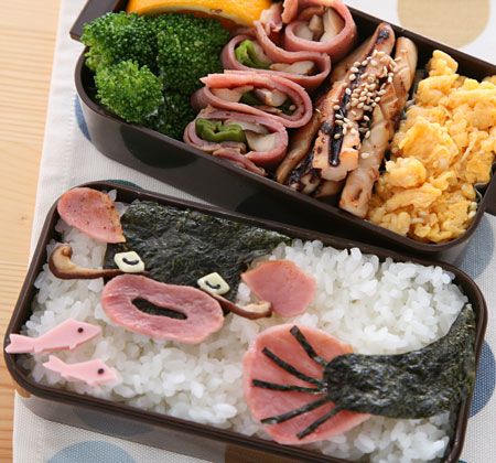 なまず　扇げあおげ弁当