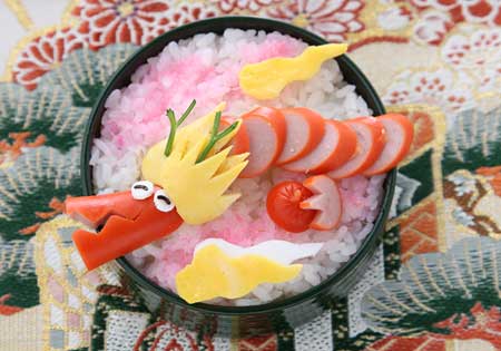 辰の年賀状弁当-4