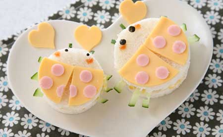 てんとう虫のバレンタインサンドイッチ