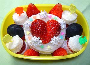 イチゴのハート弁当