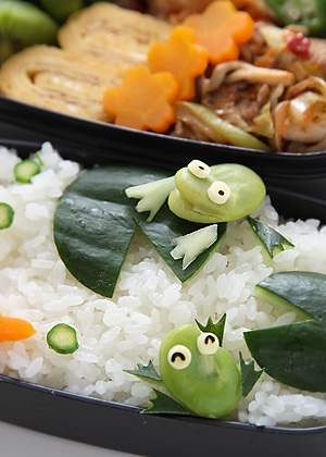 ハスとカエル弁当