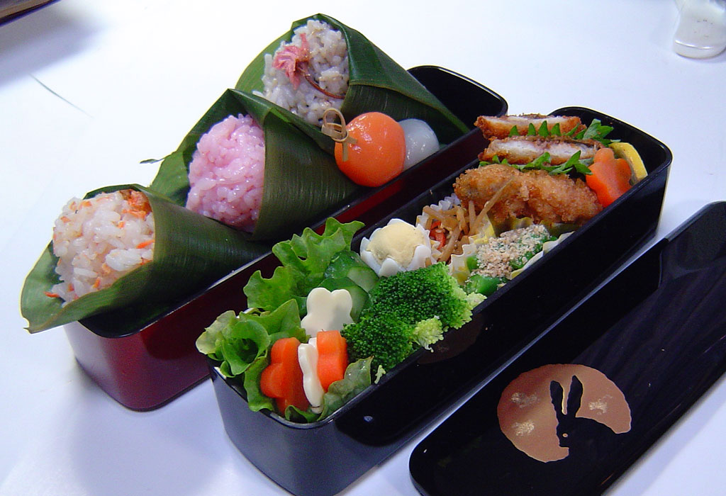 笹おにぎり弁当