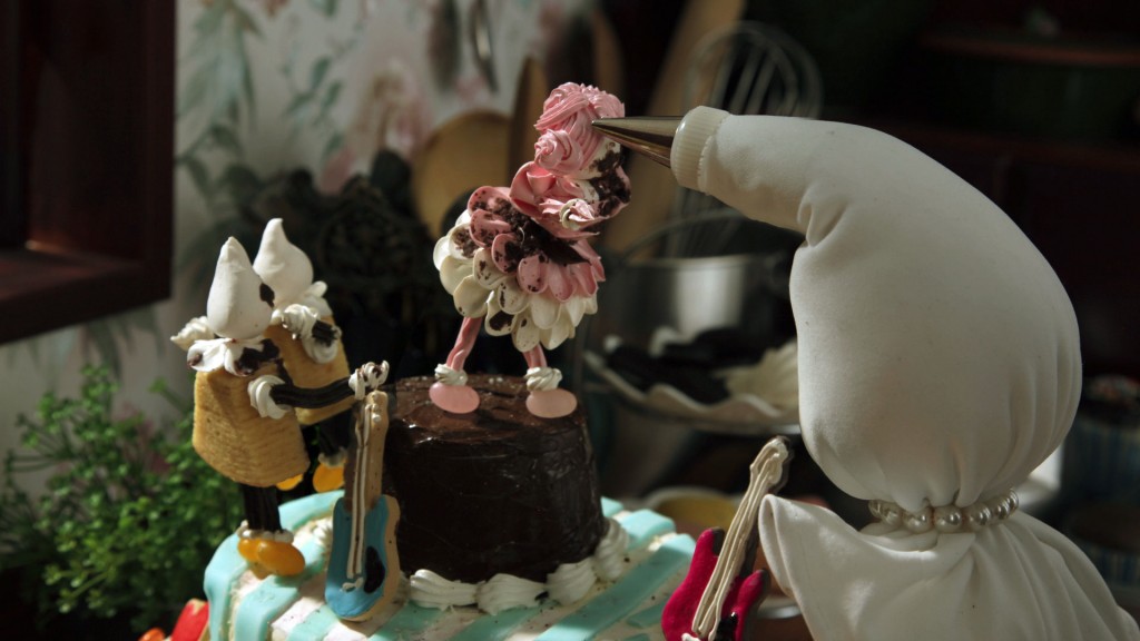 Decorations 文化庁メディア芸術祭受賞作品展で上映