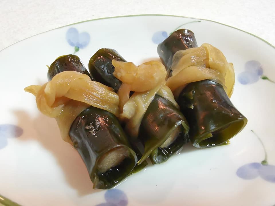 ゴボウの昆布巻き完成 – おせち作るんだもの