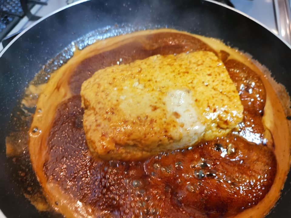 鶏の松風をフライパンで味付け