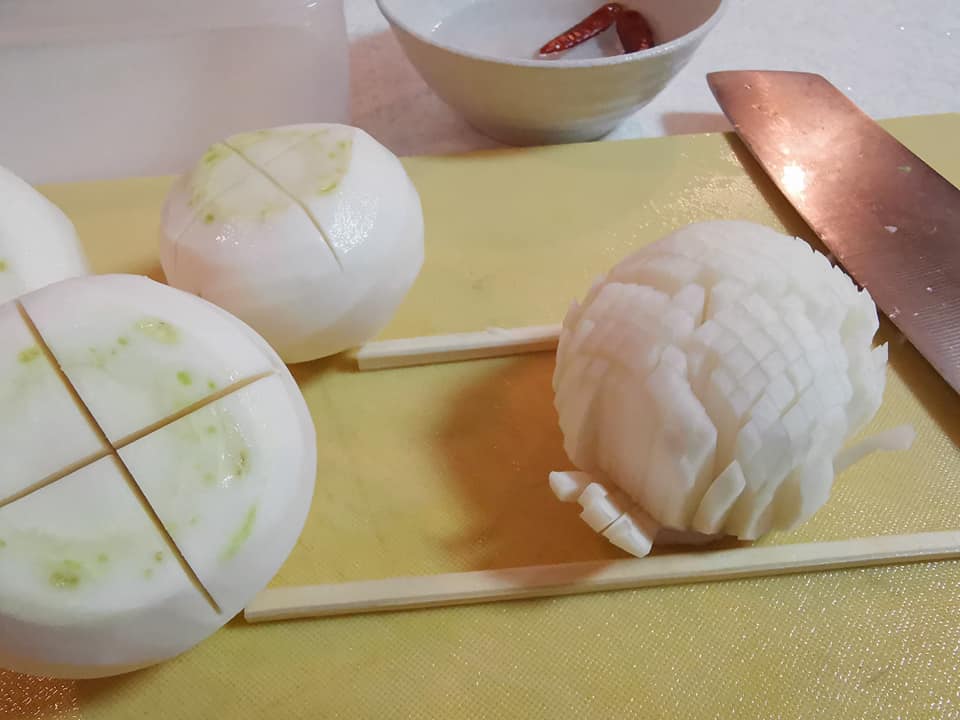 蕪には細かい切り込み