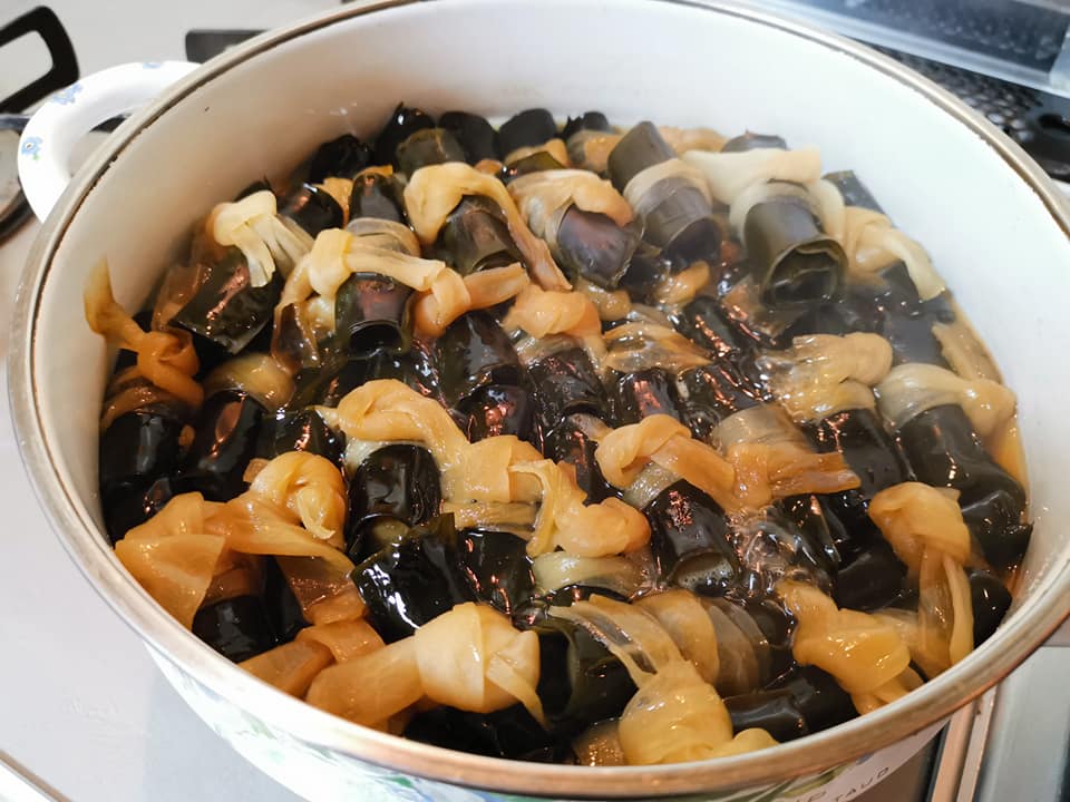 ゴボウの昆布巻き完成 – おせち作るんだもの