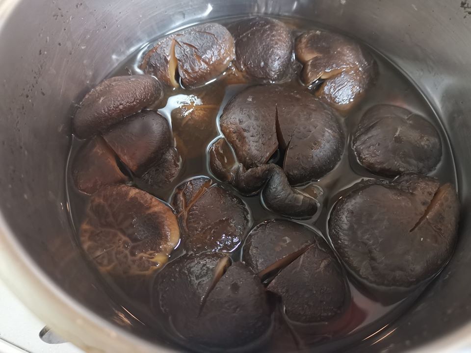 椎茸の含め煮 – おせち作るんだもの