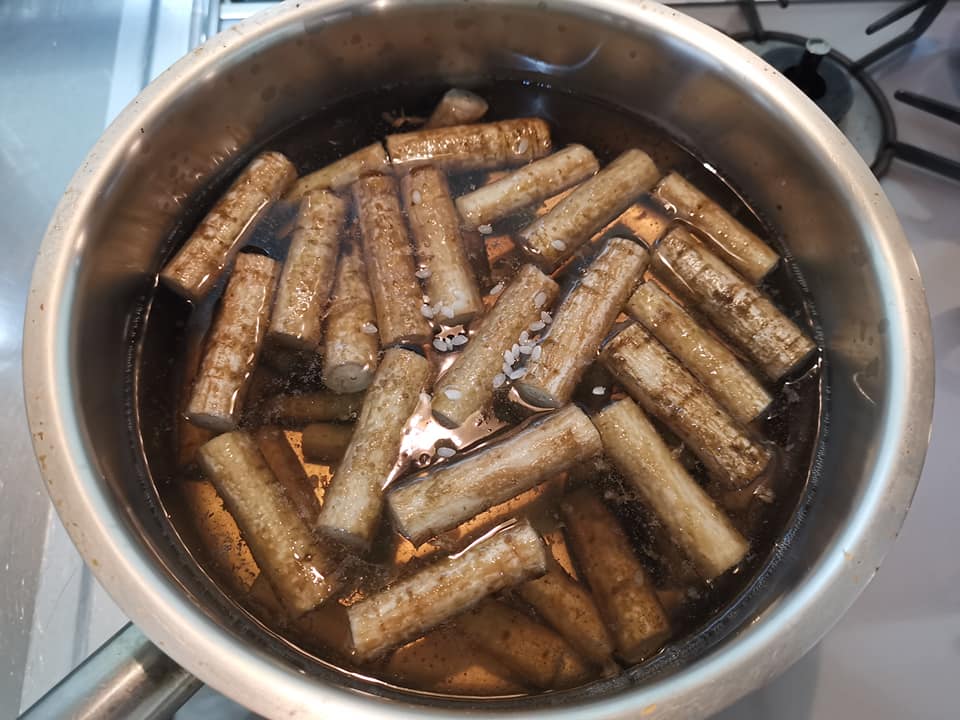 ゴボウの昆布巻き – おせち作るんだもの
