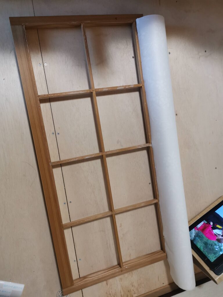 森の暮らし・廃屋再生リフォーム中 初めて障子を貼ってみました！