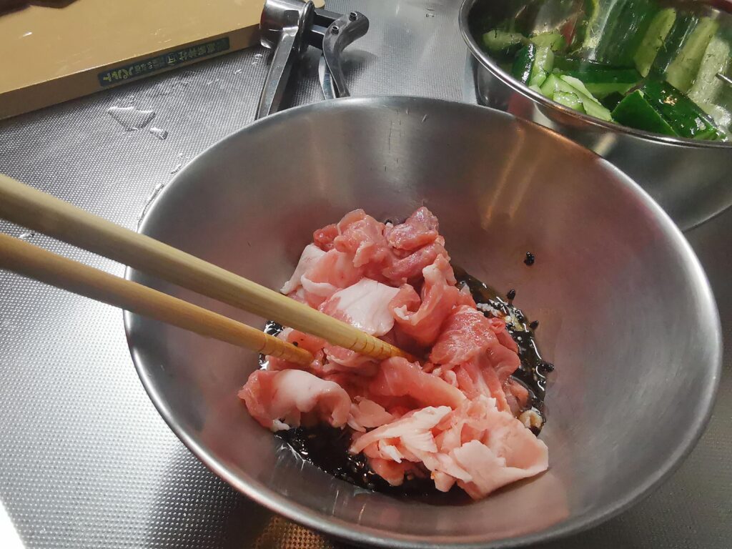 きゅうりと豚肉の炒め物