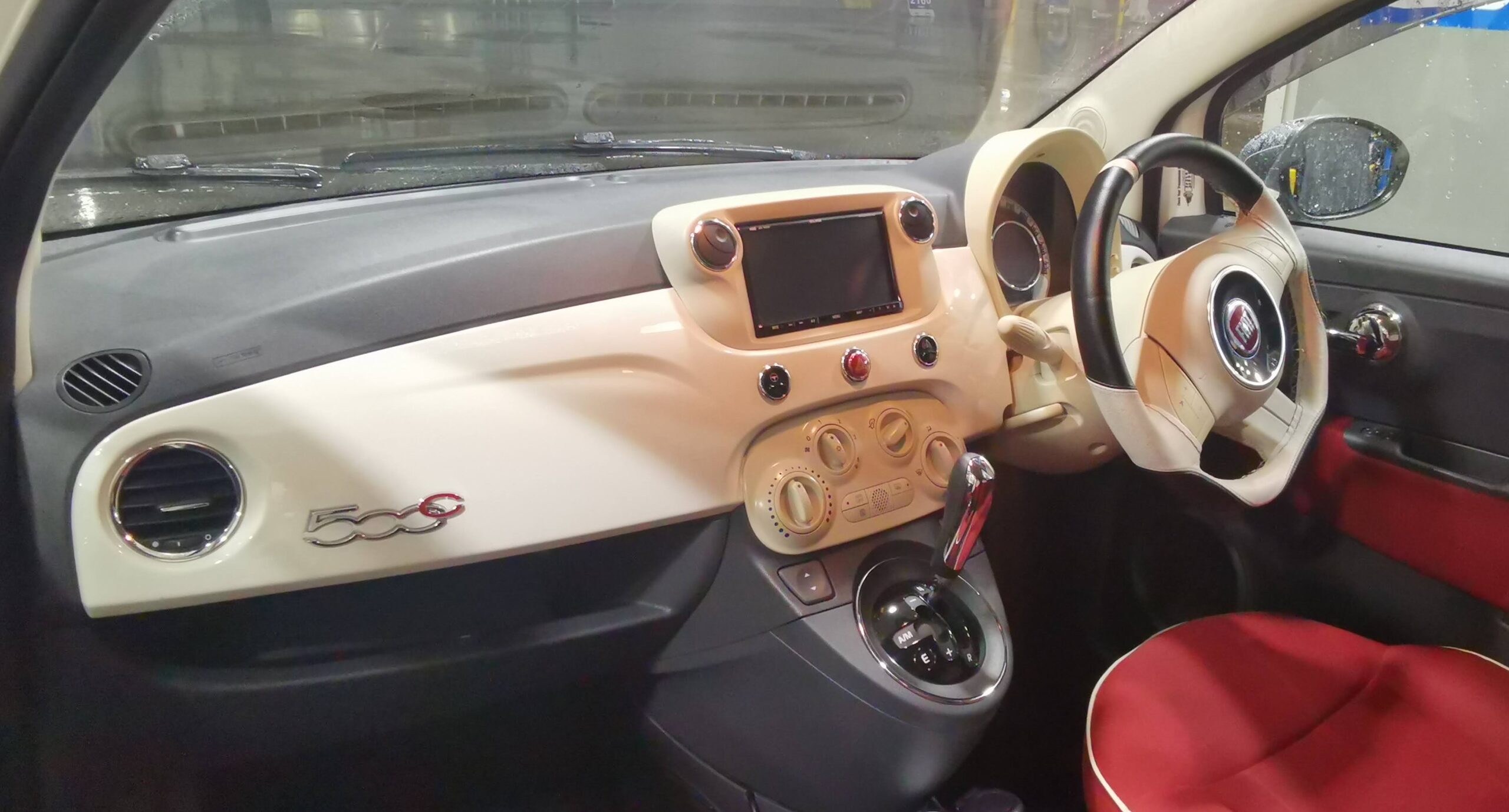 森の暮らし：狭い道用に新しい仲間が増えました！駐車場も軽のところでOKです！