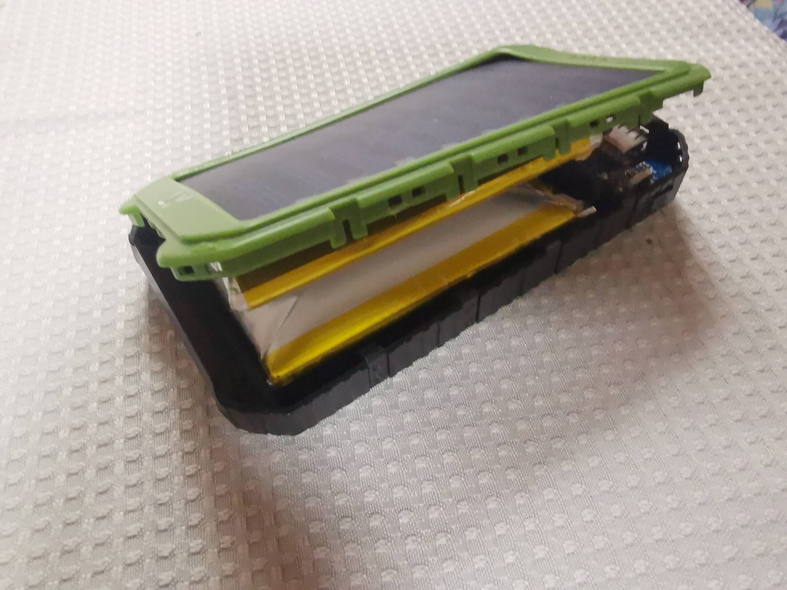開閉式？モバイルバッテリー