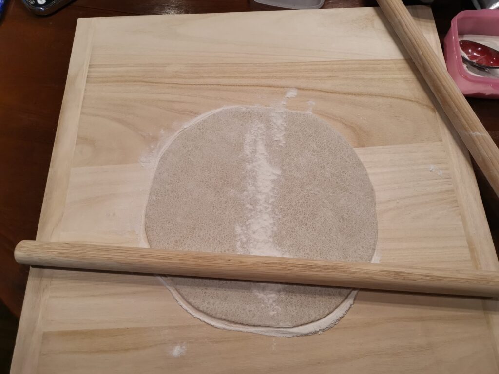 森の暮らし・蕎麦打ちの自主トレしています②！