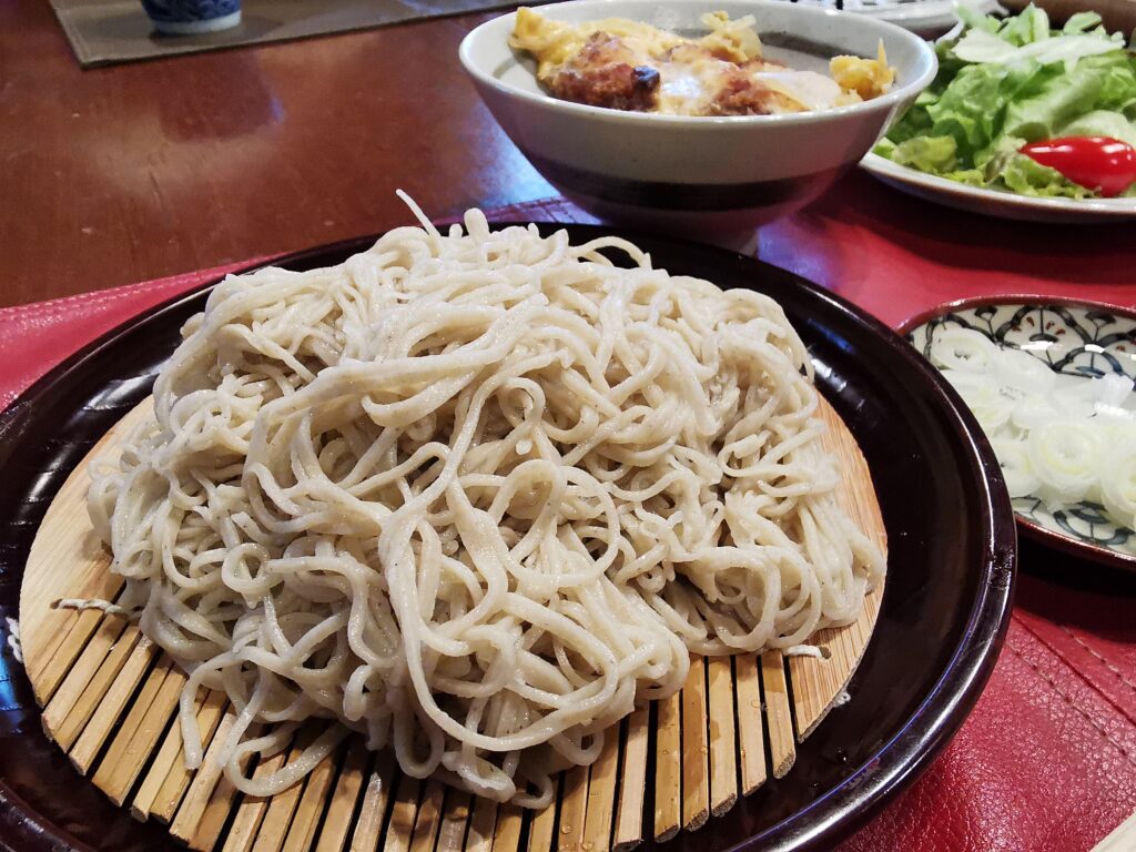 森の暮らし・蕎麦打ちの自主トレしています②！